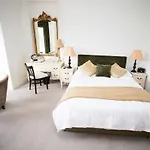 Road House Guest house