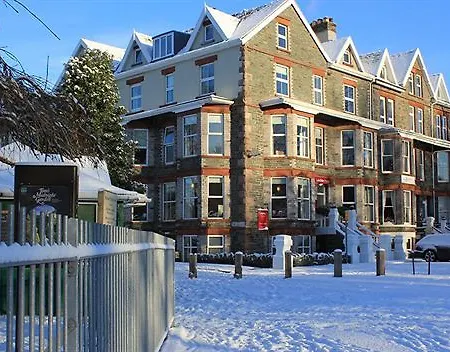 Pensionat Road House 4*