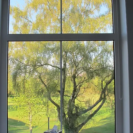 Road House Guest house 4*