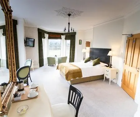 Road House Guest house 4*